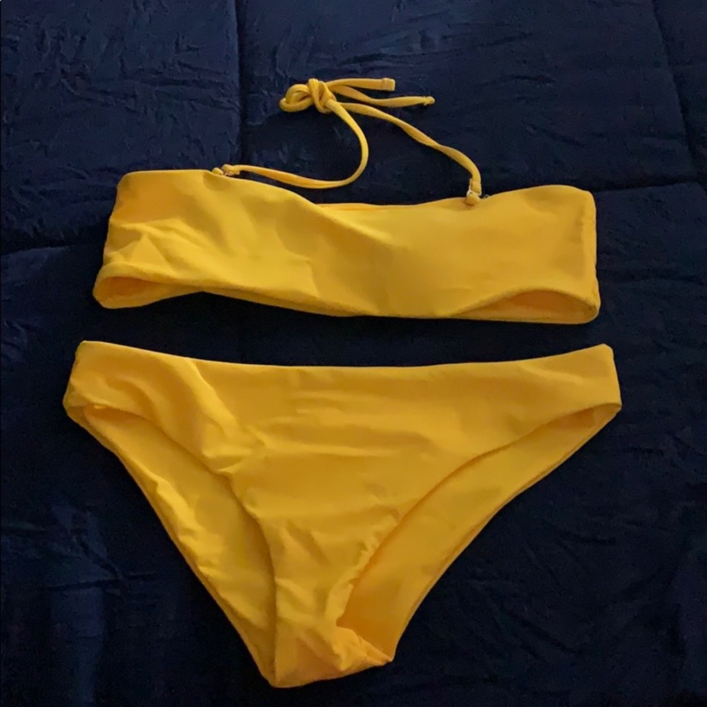 Bikini yellow halter ties